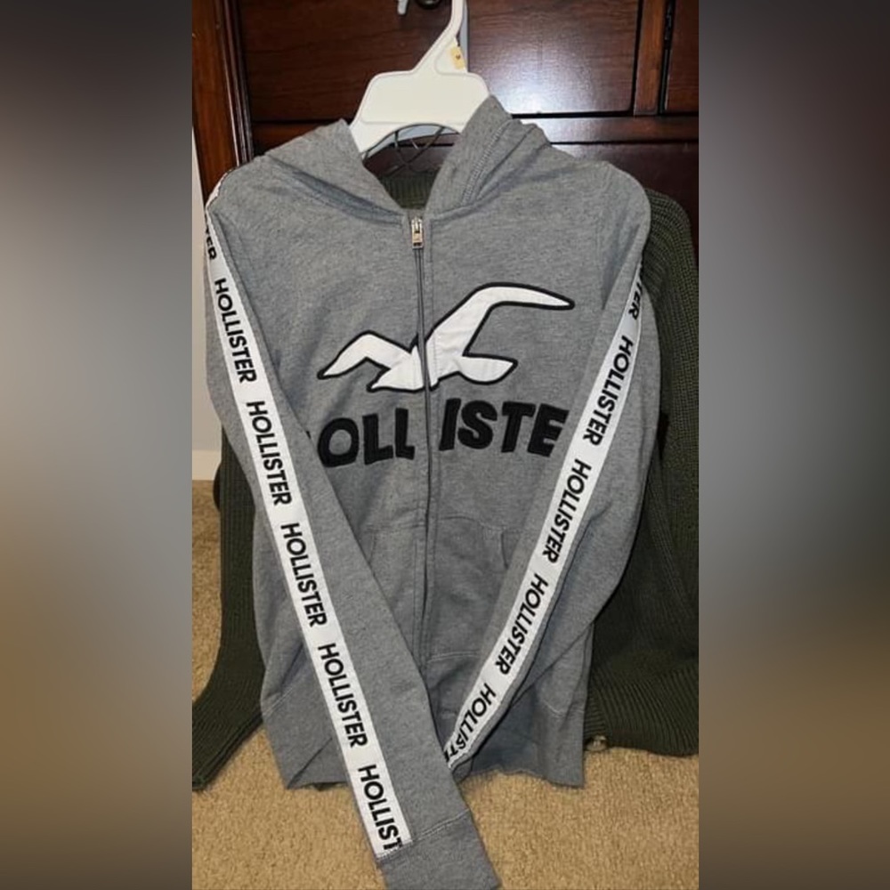 hollister zipup jacket